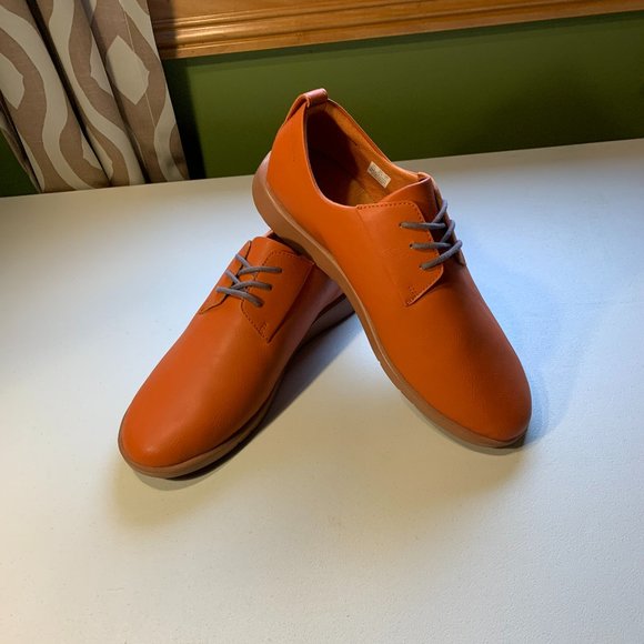 Ponto Men's size 11.5 Desert Orange "The Pacific Men's" shoes